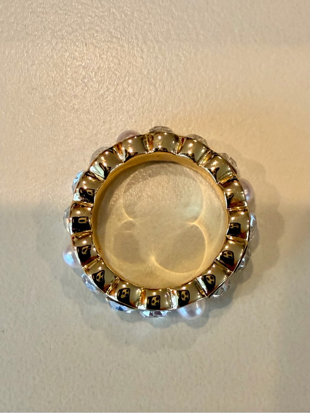 Kurt Geiger London Crystal Faux Pearl & Gold Eternity Band Ring NWT - Picture 5 of 8